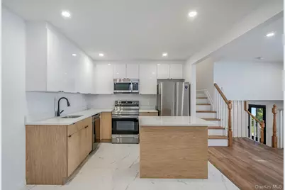 28 Nadel Drive, Riverhead, NY 11901 - Photo 4