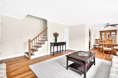 225 N Middletown Road #J, Pearl River, NY 10965 - Photo 4