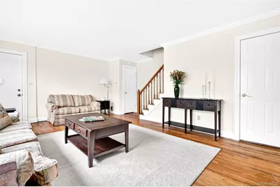 225 N Middletown Road #J, Pearl River, NY 10965 - Photo 8