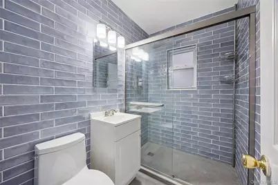 867 Kinsella Street, Bronx, NY 10462 - Photo 20