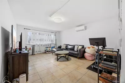 867 Kinsella Street, Bronx, NY 10462 - Photo 18