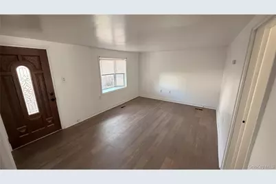 31 N Wayne Avenue, West Haverstraw, NY 10993 - Photo 2