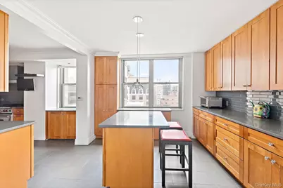 444 E 86th Street #17F, New York, NY 10028 - Photo 4