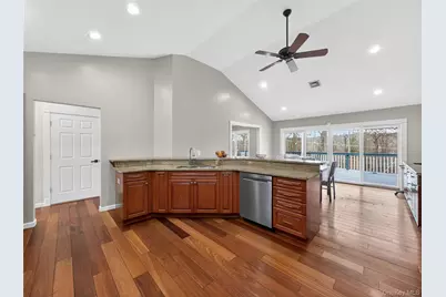 15 Victoria Drive, Airmont, NY 10901 - Photo 8