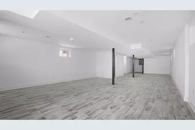 342 E 234th Street, Bronx, NY 10470 - Photo 20