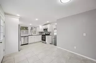 33 E Cherry St, Central Islip, NY 11722 - Photo 10