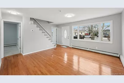 33 E Cherry Street, Central Islip, NY 11722 - Photo 8