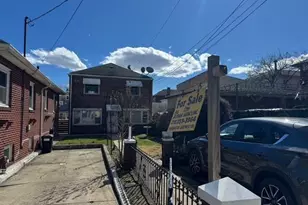 122-12 6th Ave, College Point, NY 11356 - Photo 2