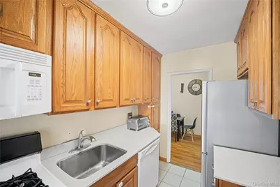211-01 75th Avenue #4O, Oakland Gardens, NY 11364 - Photo 14