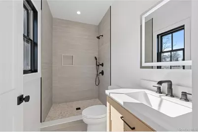 14 Bay Avenue, East Quogue, NY 11942 - Photo 18