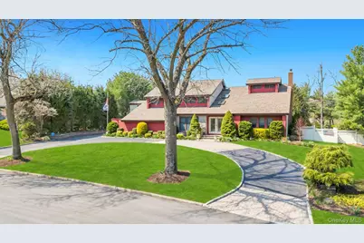 9 Artisan Avenue, Huntington, NY 11743 - Photo 2