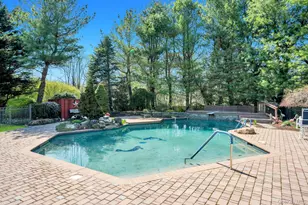 9 Artisan Ave, Huntington, NY 11743 - Photo 8