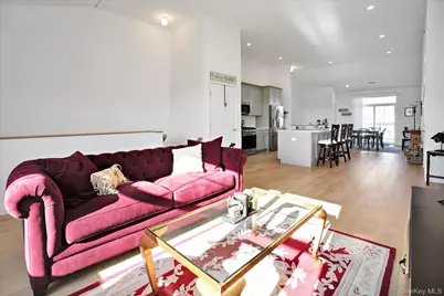 272 Silver Timber Drive, Yaphank, NY 11980 - Photo 8