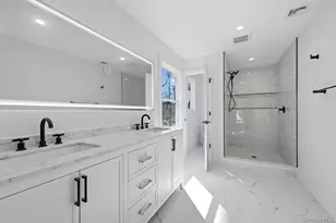 4 Lotto Ct, Lake Grove, NY 11755 - Photo 10