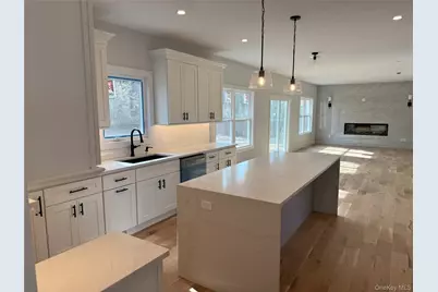 4 Lotto Court, Lake Grove, NY 11755 - Photo 50