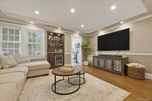 17 Meadow St, Garden City, NY 11530 - Photo 8