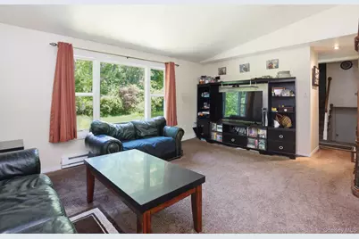 19 Taurat Place, Mahopac, NY 10541 - Photo 4