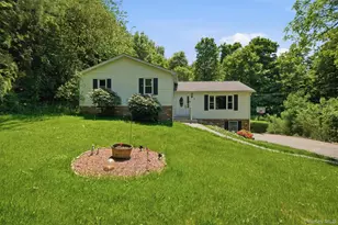 19 Taurat Pl, Mahopac, NY 10541 - Photo 34