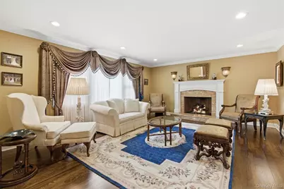 2 Knoll Lane, Glen Head, NY 11545 - Photo 12