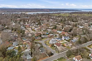 2 Knoll Ln, Glen Head, NY 11545 - Photo 50