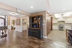 2 Knoll Ln, Glen Head, NY 11545 - Photo 16