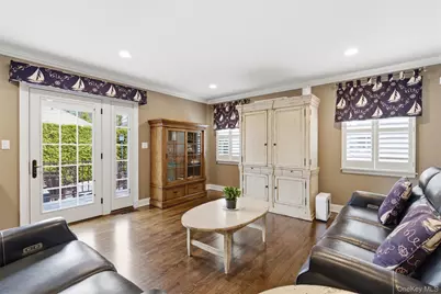 2 Knoll Lane, Glen Head, NY 11545 - Photo 18