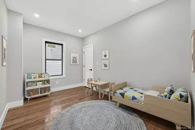 10116 95th Street, Ozone Park, NY 11416 - Photo 6