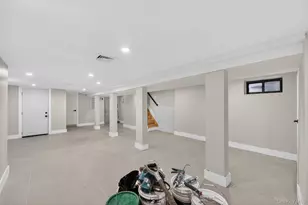 101-16 95th St, Ozone Park, NY 11416 - Photo 18