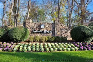 864 Skyline Dr, Coram, NY 11727 - Photo 22