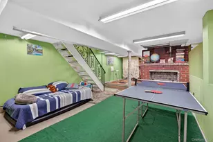 1116 Banner Ave, Brooklyn, NY 11235 - Photo 38