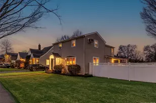 2632 Montauk Ave, Merrick, NY 11566 - Photo 2