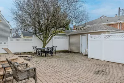 2632 Montauk Avenue, Merrick, NY 11566 - Photo 30