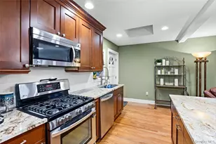 2632 Montauk Ave, Merrick, NY 11566 - Photo 14