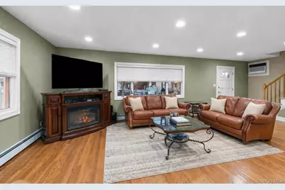 2632 Montauk Avenue, Merrick, NY 11566 - Photo 4