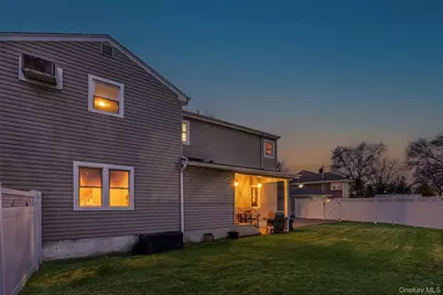 2632 Montauk Avenue, Merrick, NY 11566 - Photo 30