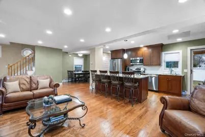 2632 Montauk Avenue, Merrick, NY 11566 - Photo 6