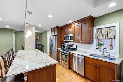 2632 Montauk Avenue, Merrick, NY 11566 - Photo 8