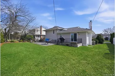 1419 Eric Lane, East Meadow, NY 11554 - Photo 36