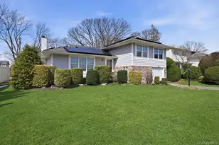 1419 Eric Ln, East Meadow, NY 11554 - Photo 2