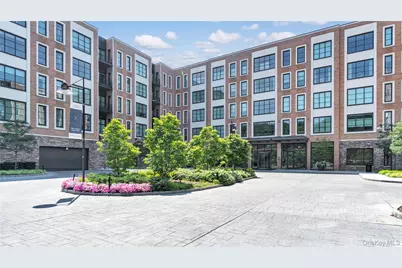 100 Garvies Point Road #1116, Glen Cove, NY 11542 - Photo 2