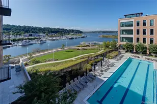 100 Garvies Point Rd, Glen Cove, NY 11542 - Photo 32