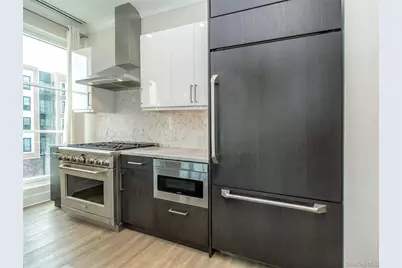 100 Garvies Point Road #1116, Glen Cove, NY 11542 - Photo 16