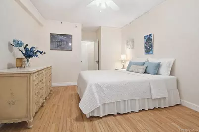 601 Pelham Parkway N #106, Bronx, NY 10467 - Photo 6