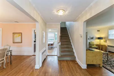 24 Welwyn Road, Great Neck, NY 11021 - Photo 12