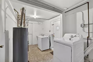 16 Patti Ln, Yonkers, NY 10701 - Photo 36