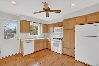 16 Patti Lane, Yonkers, NY 10701 - Photo 16