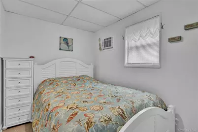 21 Cottage Road, Calverton, NY 11933 - Photo 14