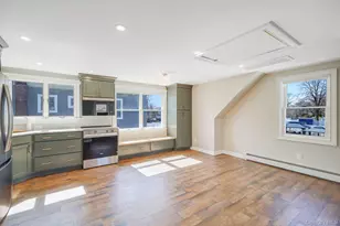 21 Adams St N, Farmingdale, NY 11735 - Photo 8