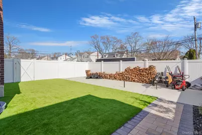 21 Adams Street N, Farmingdale, NY 11735 - Photo 30