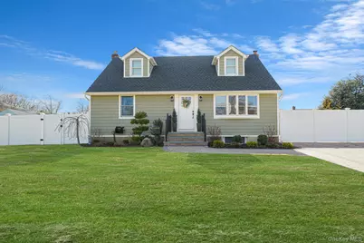 21 Adams Street N, Farmingdale, NY 11735 - Photo 1